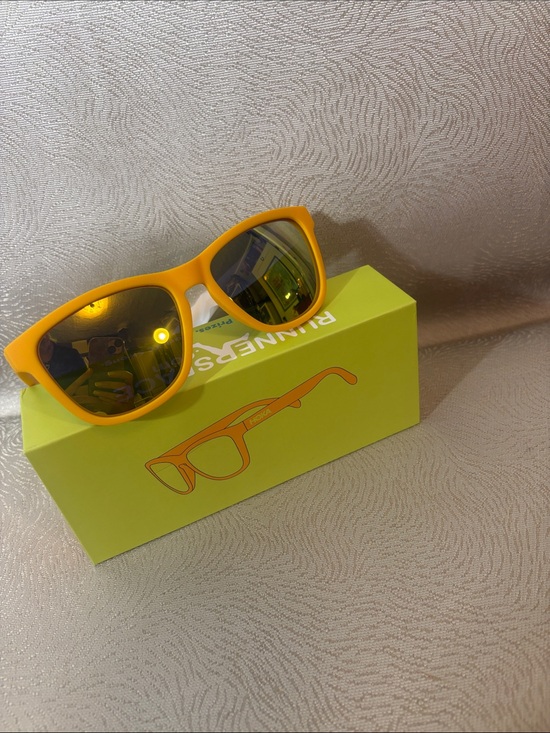 Hoka Accessories - Hoka Yellow classic matte polarized lenses 400 UV Sunglasses 0343